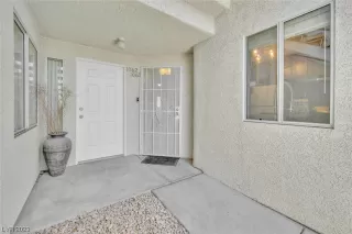 Photo #2: 2495724 Listing