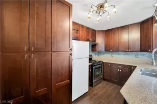 Photo #3: 2495724 Listing