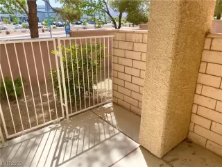 Photo #2: 2495734 Listing 