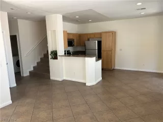 Photo #4: 2495734 Listing 