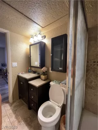 Photo #4: 2495762 Listing