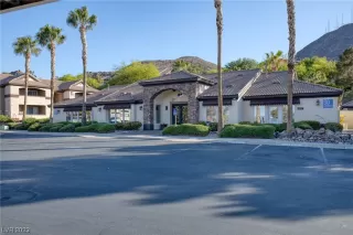 Photo #3: 2495780 Listing 