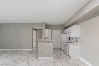 Photo #6: 2495780 Listing 