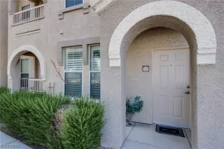 Photo #4: 2495785 Listing