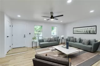 Photo #2: 2495818 Listing