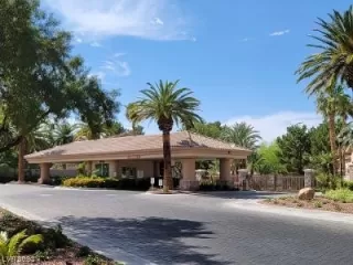 Photo #2: 2495820 Listing