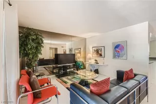 Photo #1: 2495833 Listing 