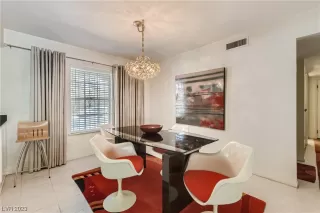 Photo #3: 2495833 Listing 