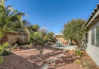 Photo #1: 2495905 Listing 