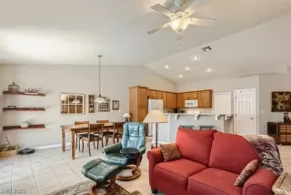 Photo #3: 2495905 Listing 