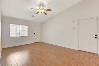 Photo #5: 2495909 Listing 