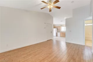 Photo #6: 2495909 Listing 