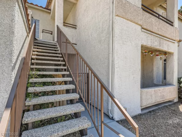 MLS: 2495922 Condo For Sale