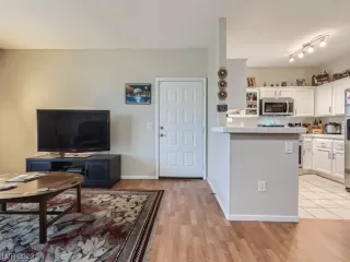 Photo #1: 2495922 Listing