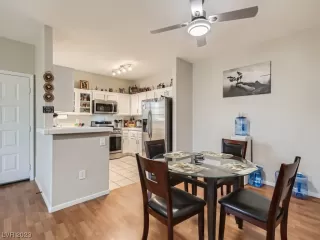 Photo #5: 2495922 Listing