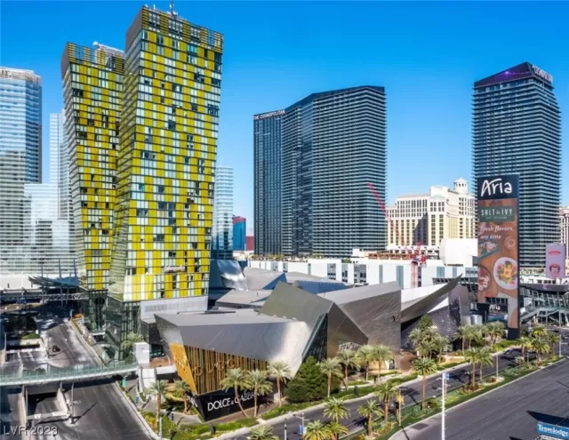 MLS: 2495925 Condo For Sale