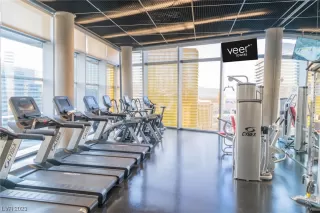 Photo #3: 2495925 Listing 