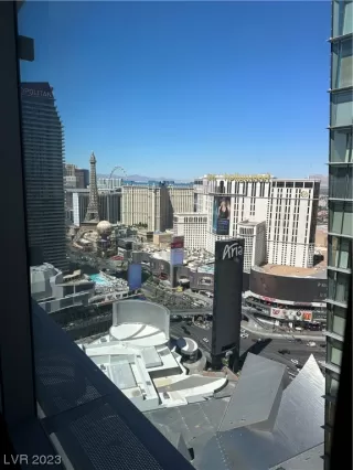 Photo #5: 2495925 Listing 