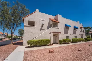 Photo #2: 2495931 Listing