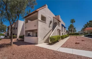 Photo #3: 2495931 Listing