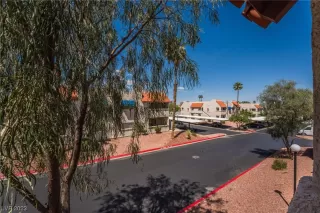 Photo #4: 2495931 Listing