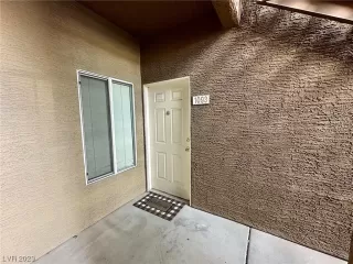 Photo #2: 2495932 Listing 