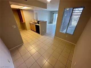 Photo #6: 2495932 Listing 