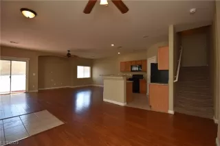 Photo #1: 2495939 Listing 