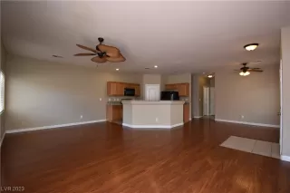 Photo #2: 2495939 Listing 