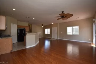 Photo #3: 2495939 Listing 