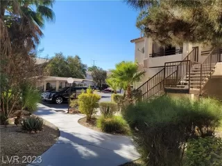 Photo #1: 2495943 Listing 