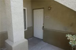 Photo #4: 2495956 Listing 