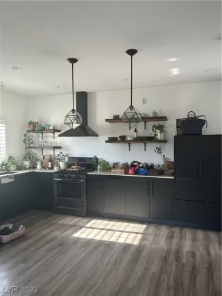 Photo #4: 2495976 Listing 