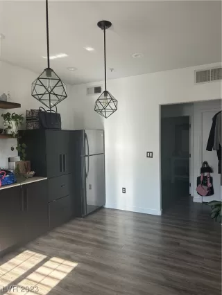 Photo #5: 2495976 Listing 