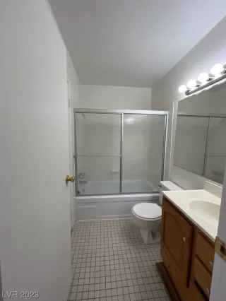 Photo #5: 2495990 Listing 