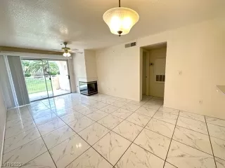 Photo #3: 2495996 Listing 