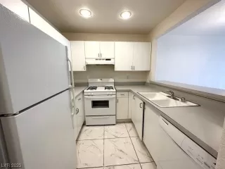 Photo #6: 2495996 Listing 