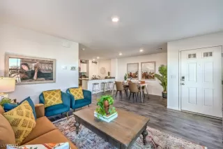 Photo #2: 2495997 Listing 