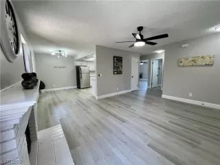 Photo #1: 2496011 Listing 