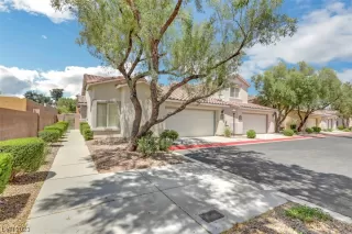 Photo #1: 2496013 Listing