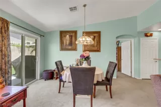 Photo #6: 2496013 Listing