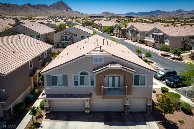 MLS: 2496020 Condo For Sale