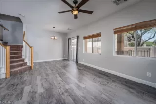 Photo #4: 2496020 Listing