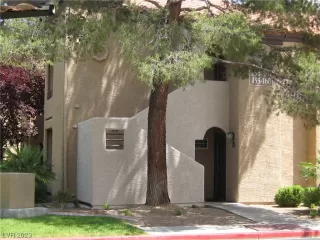 Photo #1: 2496026 Listing 