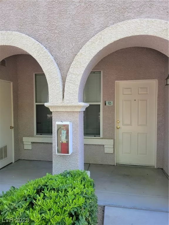 MLS: 2496034 Condo For Sale