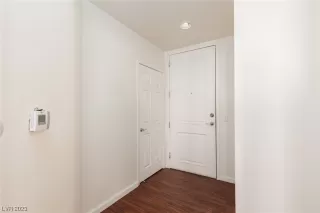 Photo #3: 2496046 Listing 