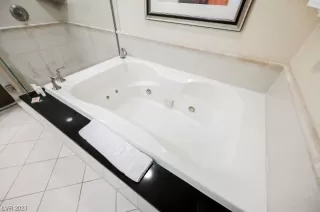 Photo #5: 2496075 Listing 