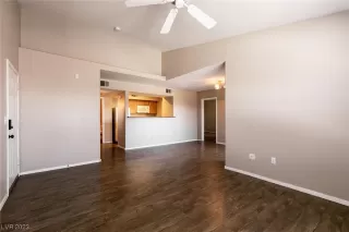 Photo #6: 2496095 Listing