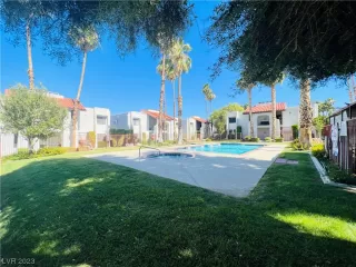 Photo #3: 2496100 Listing