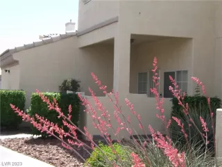 Photo #3: 2496131 Listing